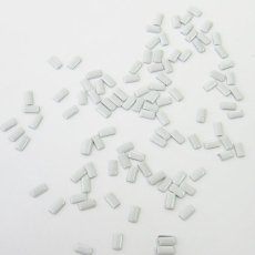 画像3: メタルスタッズ レクタングル 2x4mm ブラック/グレイッシュホワイト 約100P［メール便OK］ (3)