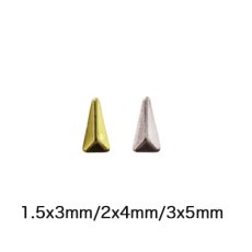 画像1: メタルスタッズ トライアングル ピラミッド 50個［メール便OK］ (1)